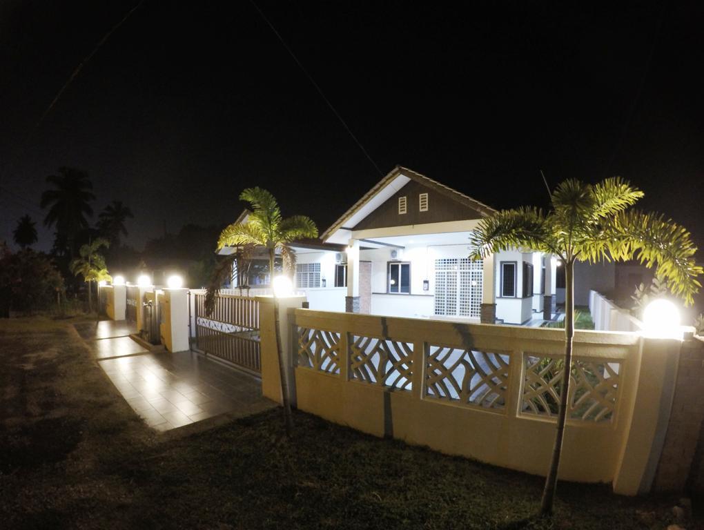 Wan'S Beach Guest House Dungun Pokoj fotografie